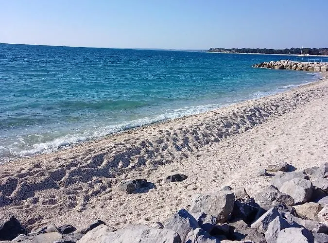 Abelia Sea View Apartamento *